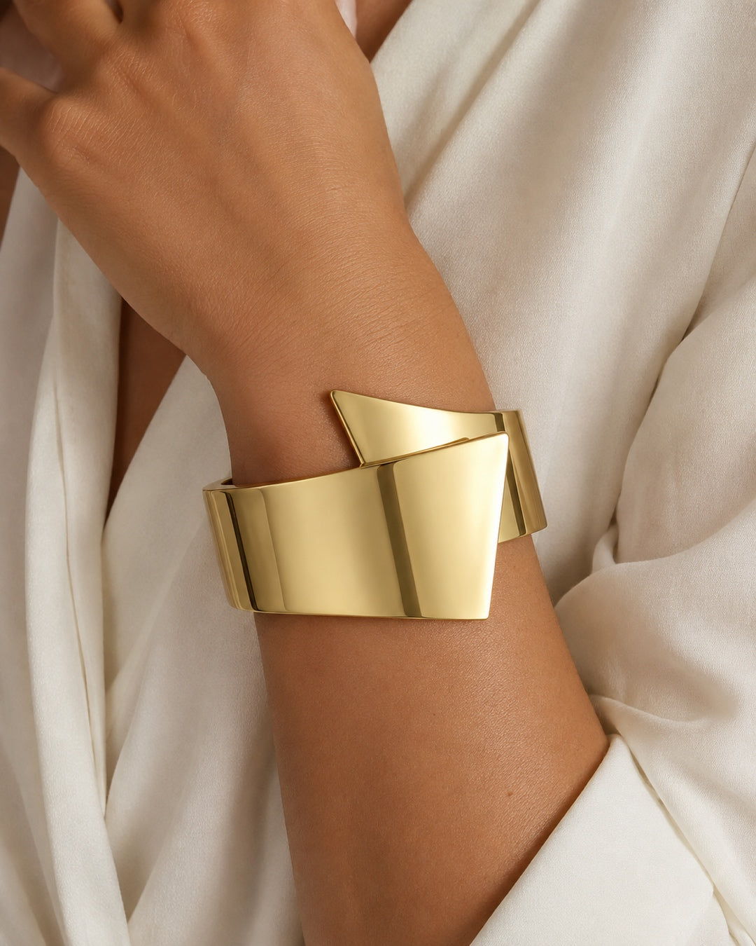 Aloveta™ Mirror Polished Open Wide Cuff Acrylic Resin Bangle