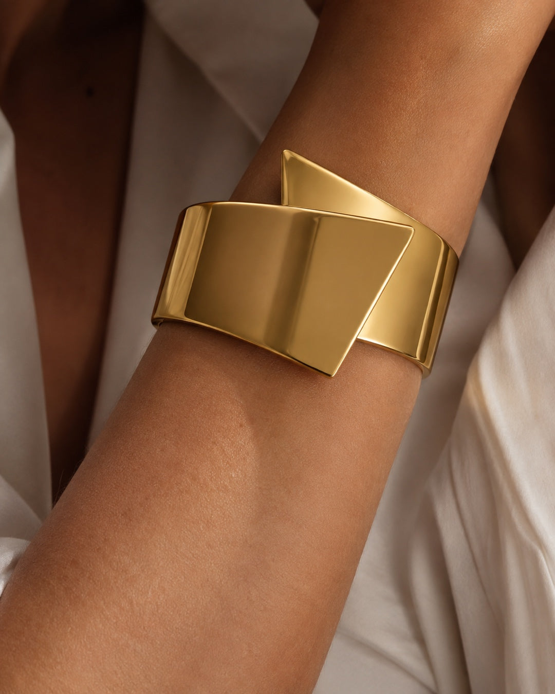 Aloveta™ Mirror Polished Open Wide Cuff Acrylic Resin Bangle
