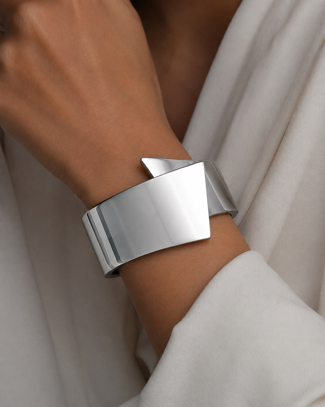 Aloveta™ Mirror Polished Open Wide Cuff Acrylic Resin Bangle
