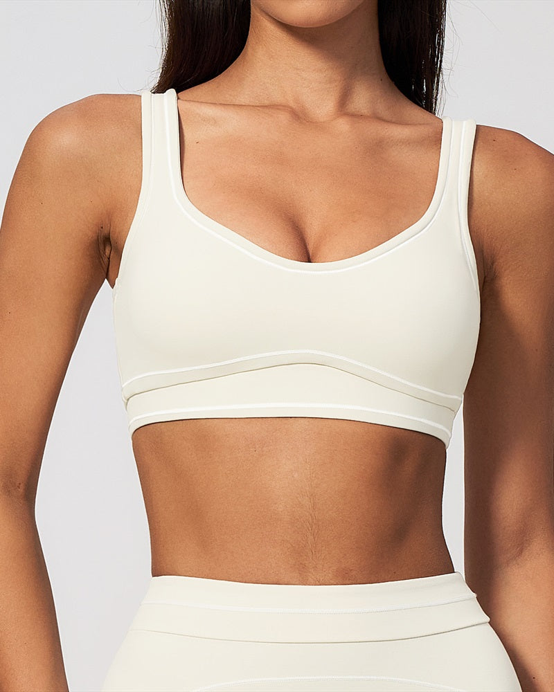 Vyla™ Contrast Trim U-Back Sports Bra