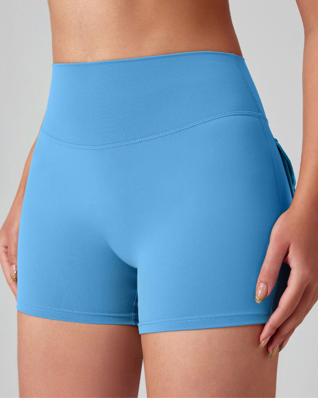 Vyla™ Cargo Pocket Scrunch High-Waisted Yoga Shorts