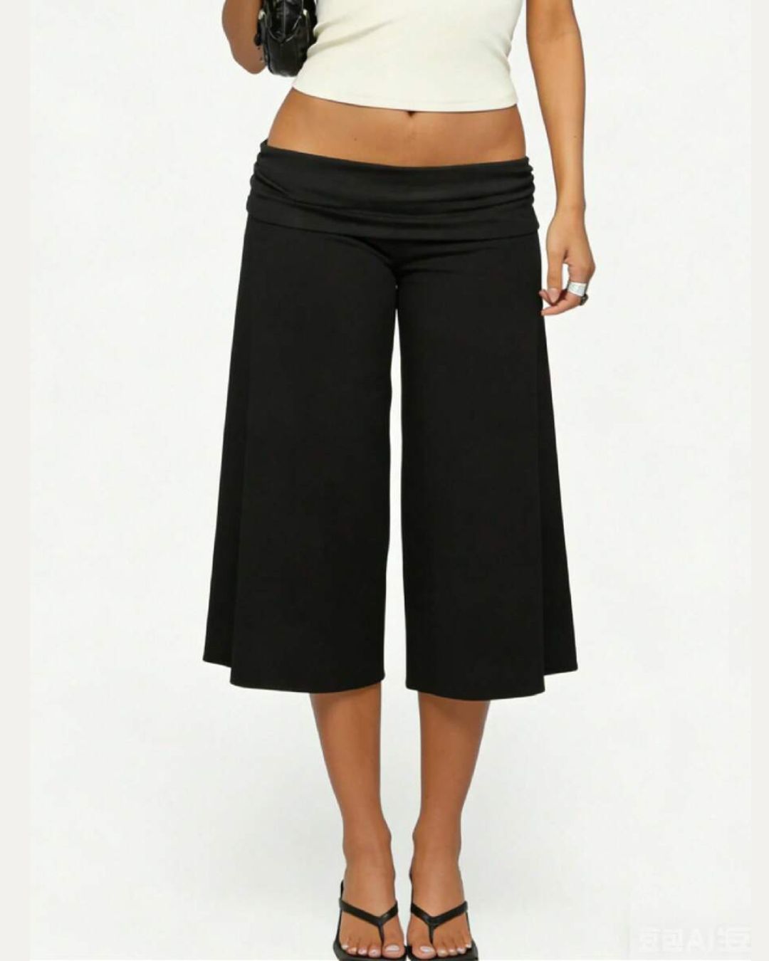 Vyla™ Fold-Over Waist Wide Leg Capris