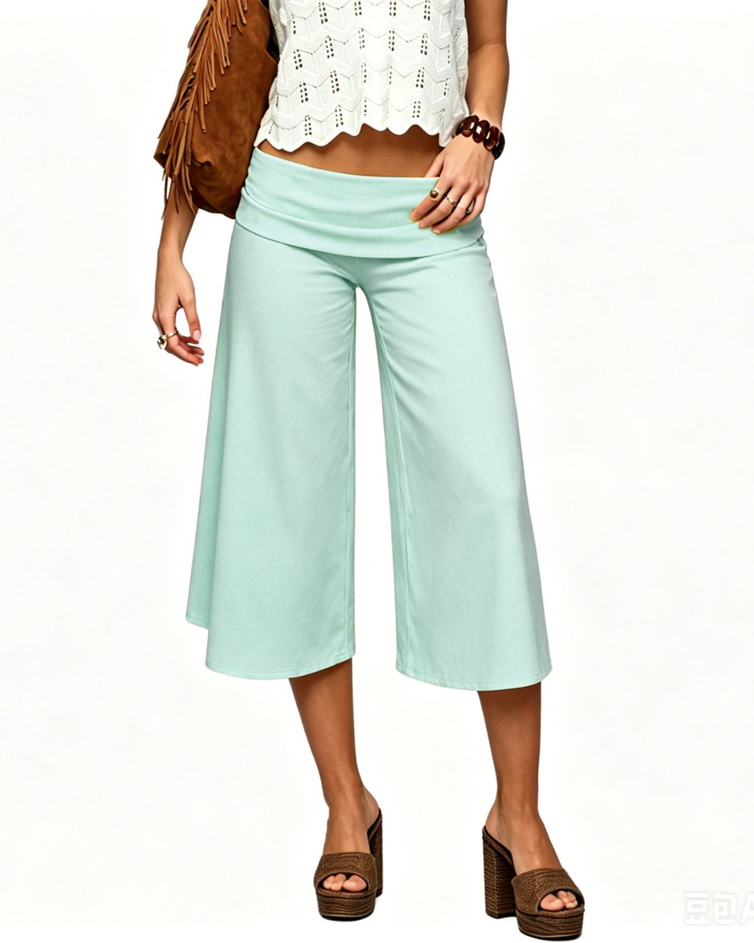 Vyla™ Fold-Over Waist Wide Leg Capris