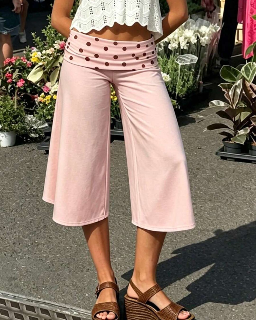 Vyla™ Contrast Fold-Over Waist Wide Leg Capri Pants