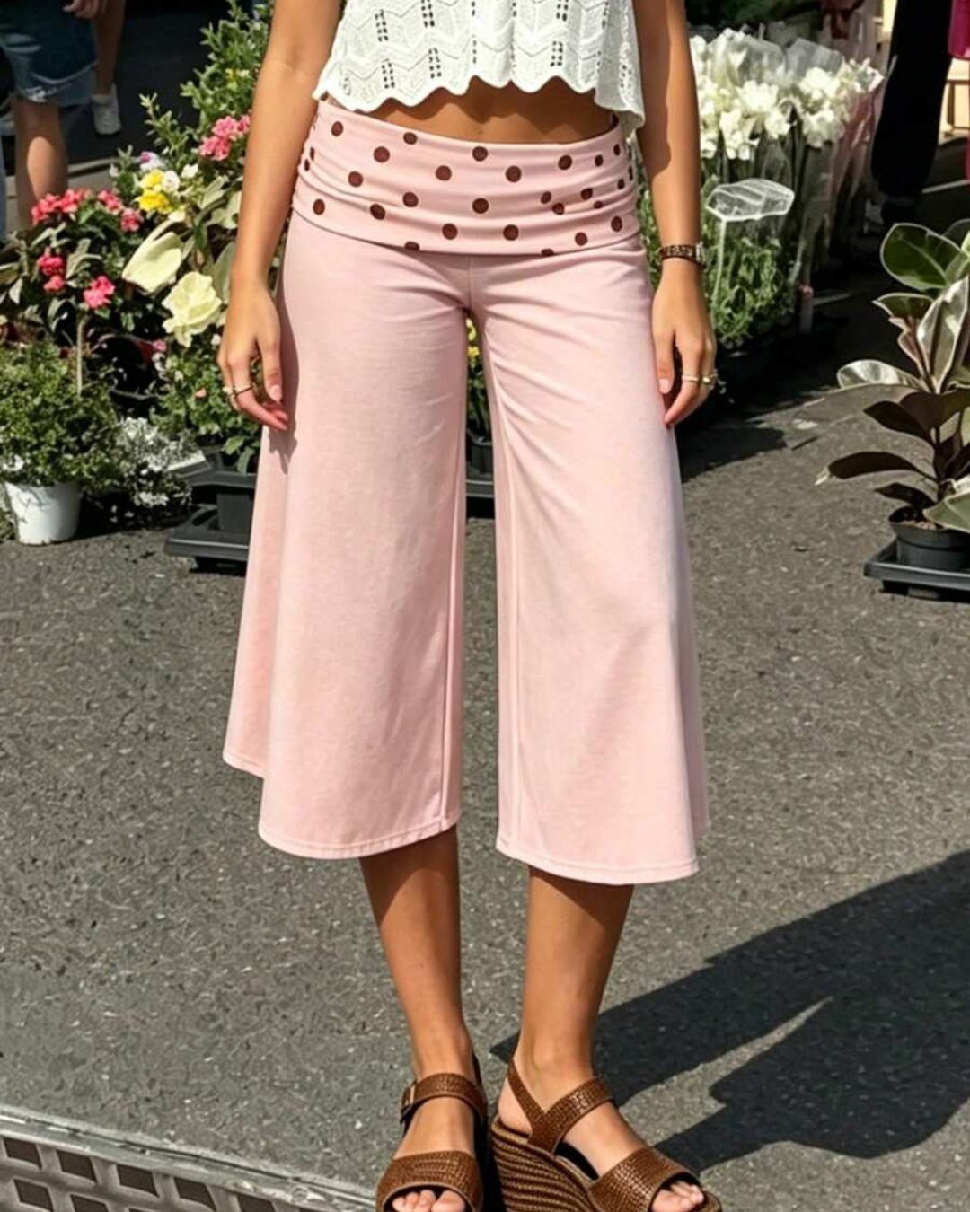 Vyla™ Contrast Fold-Over Waist Wide Leg Capri Pants