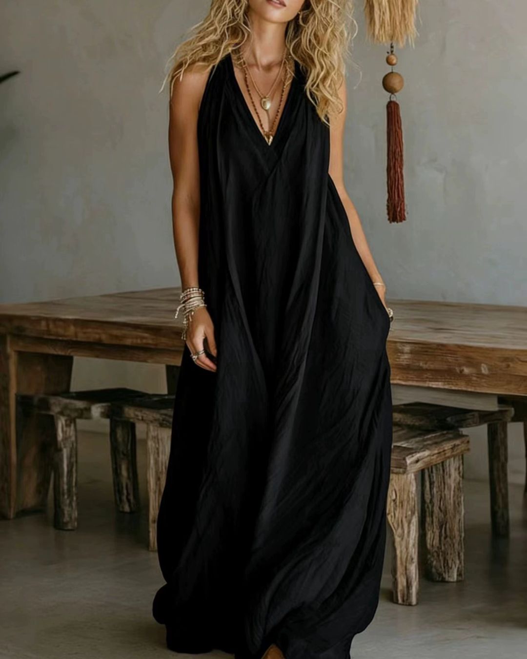Vyla™ Flowy Boho V-Neck Halter Maxi Dress