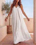 Vyla™ Flowy Boho V-Neck Halter Maxi Dress