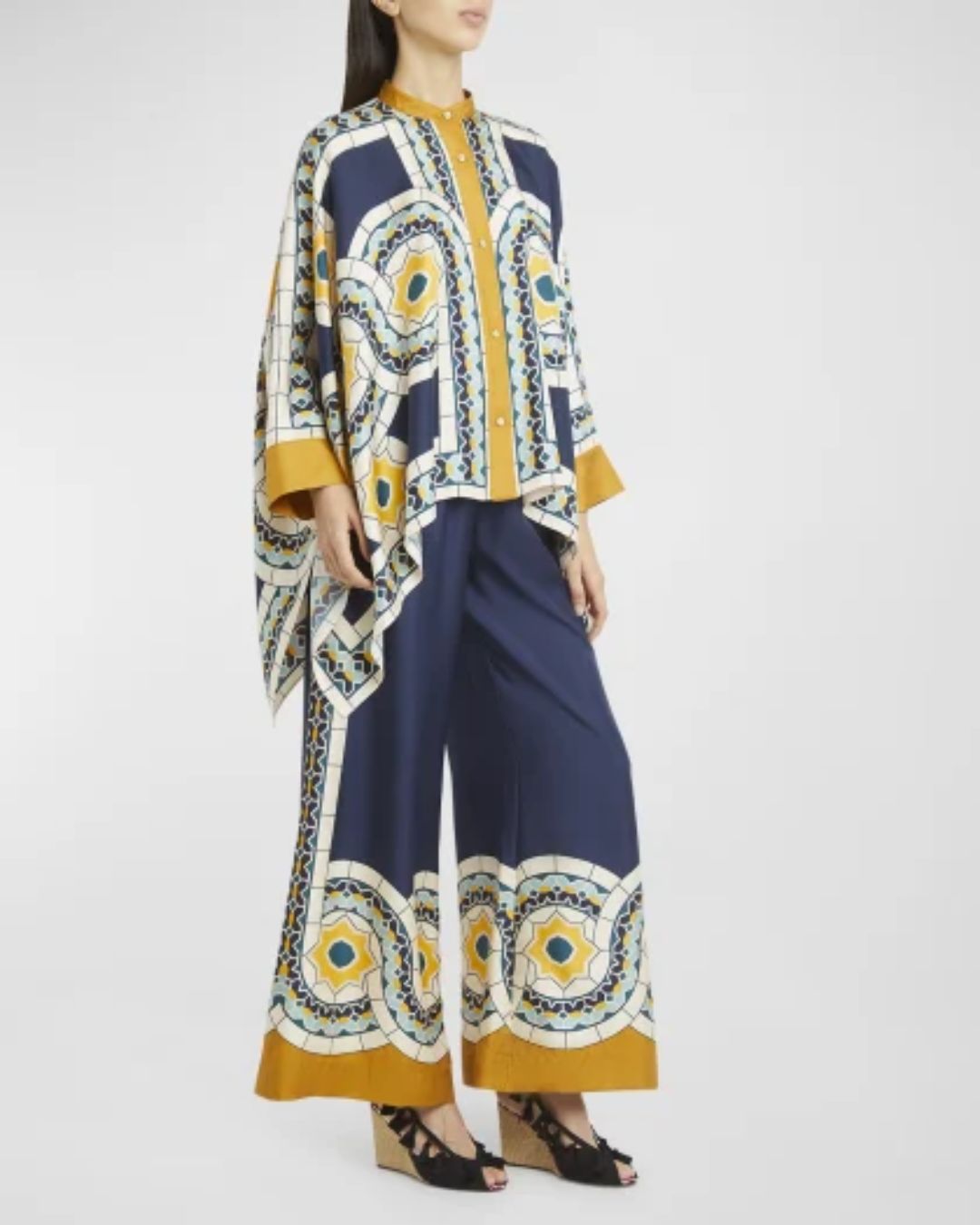 Vyla™ Place-Print Collared Set