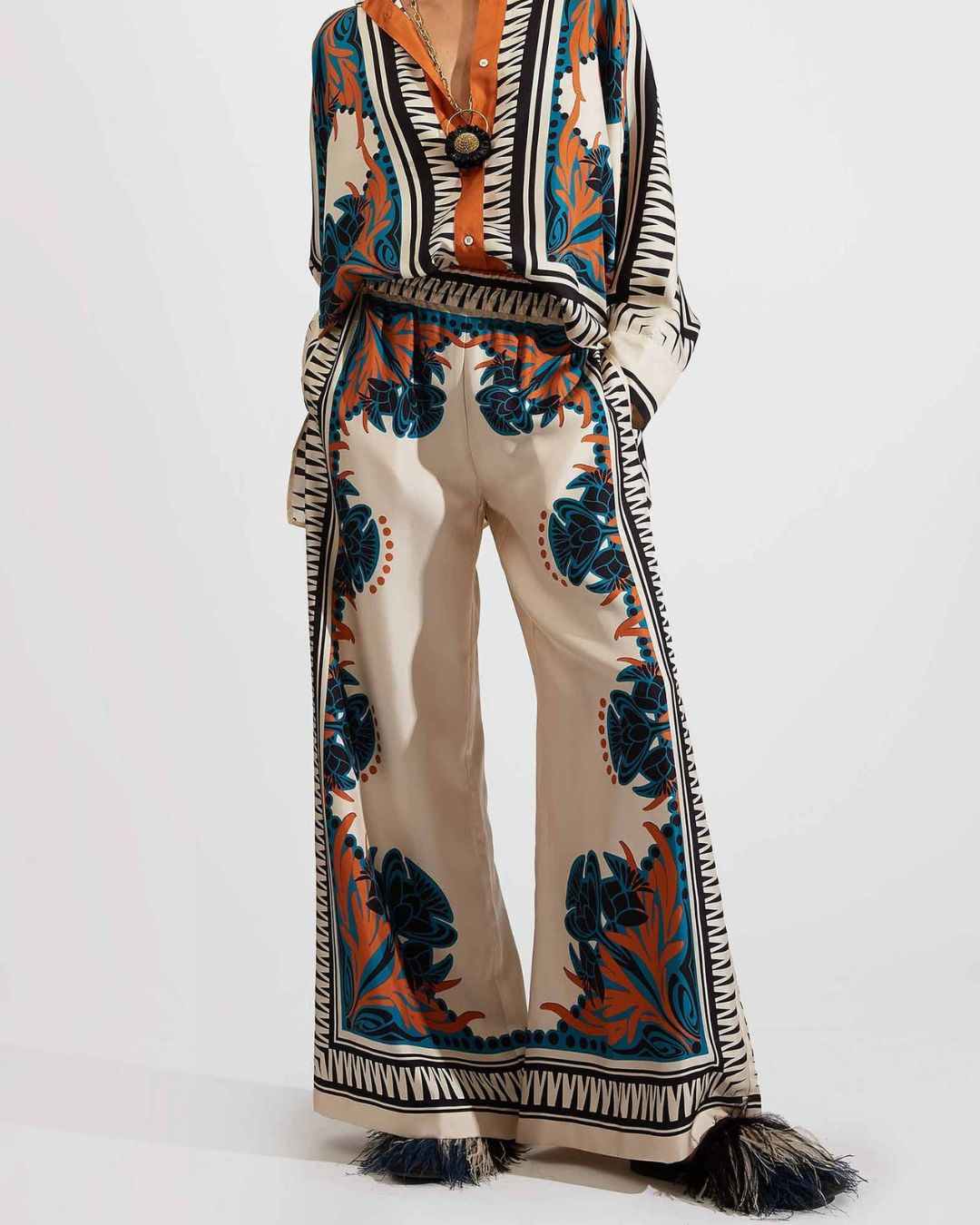 Vyla™ Ivory and Teal Printed Elegant Flowy Caftan Set
