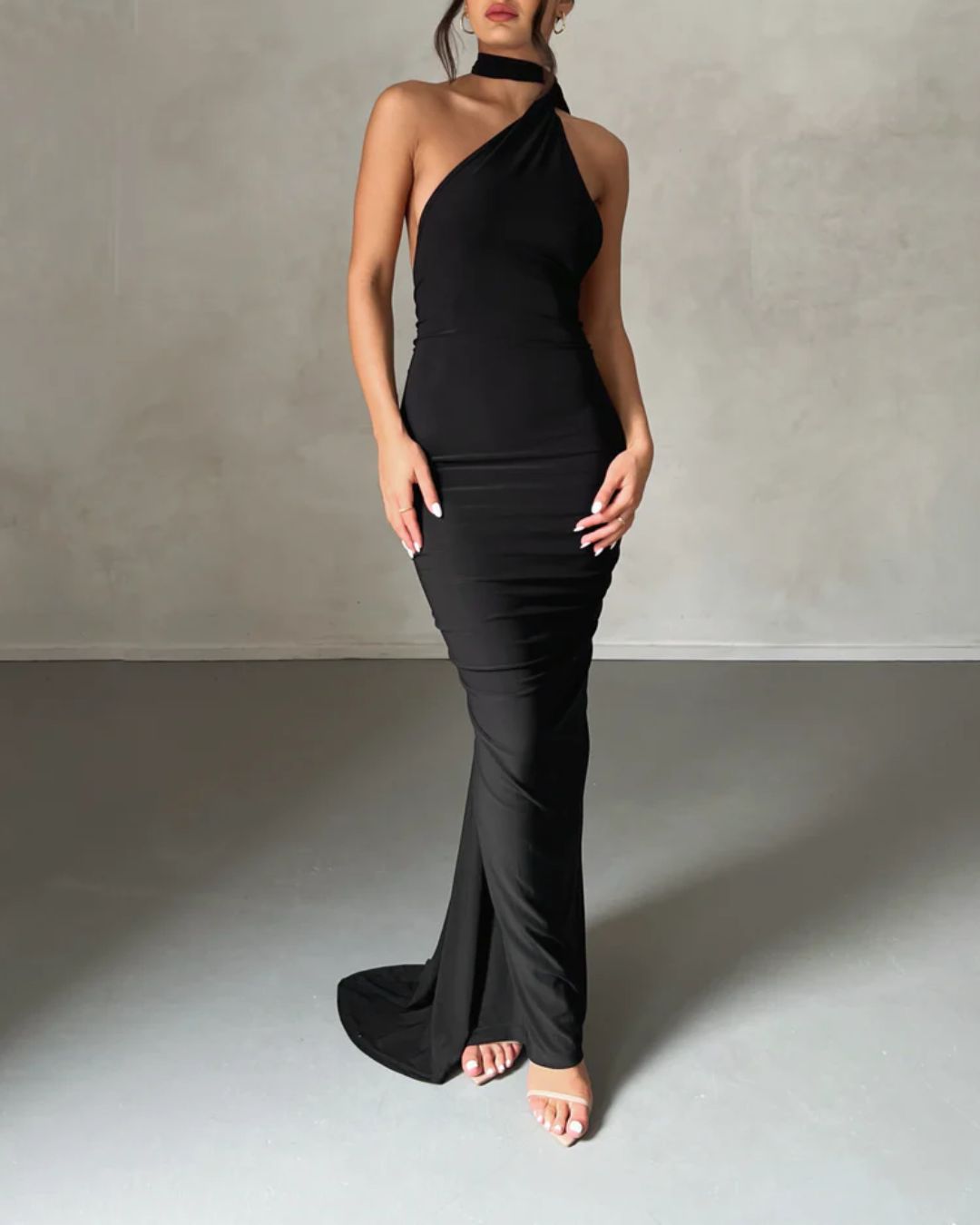 Vyla™ Garze Backless Maxi Dress