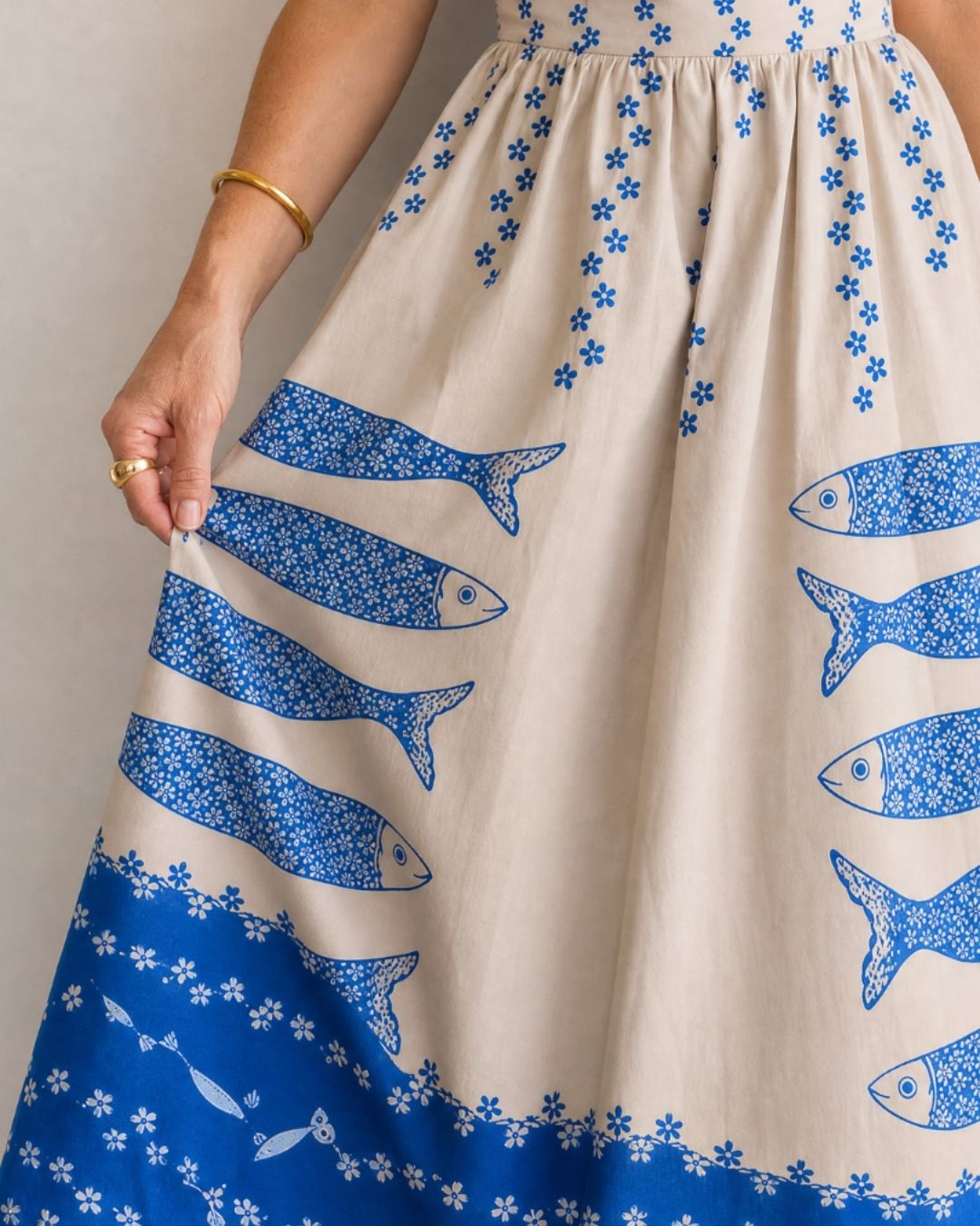 Vyla™ Fish Print Sleeveless Midi Dress