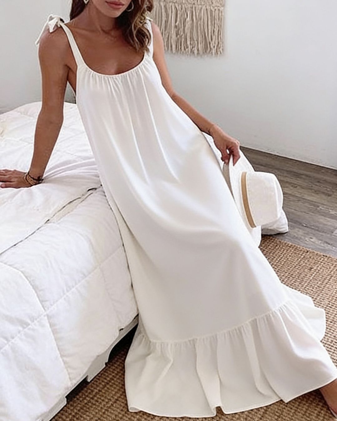 Vyla™ Sleeveless Tie Strap Flowy Maxi Dress