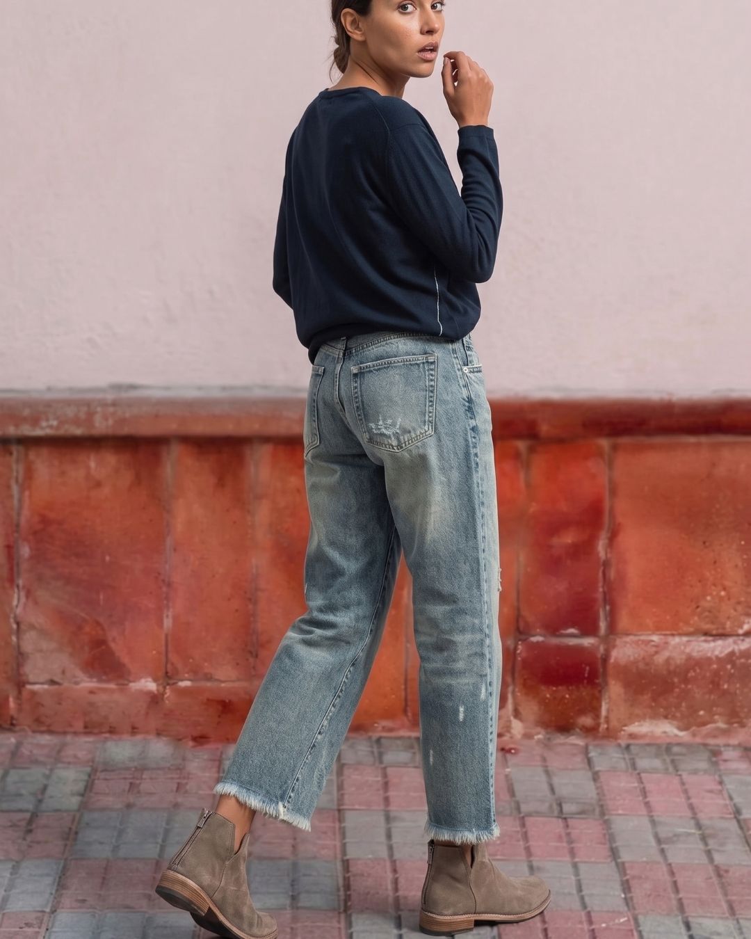 Vyla™ Wash Raw Hem Mid Rise Crop Straight Jeans