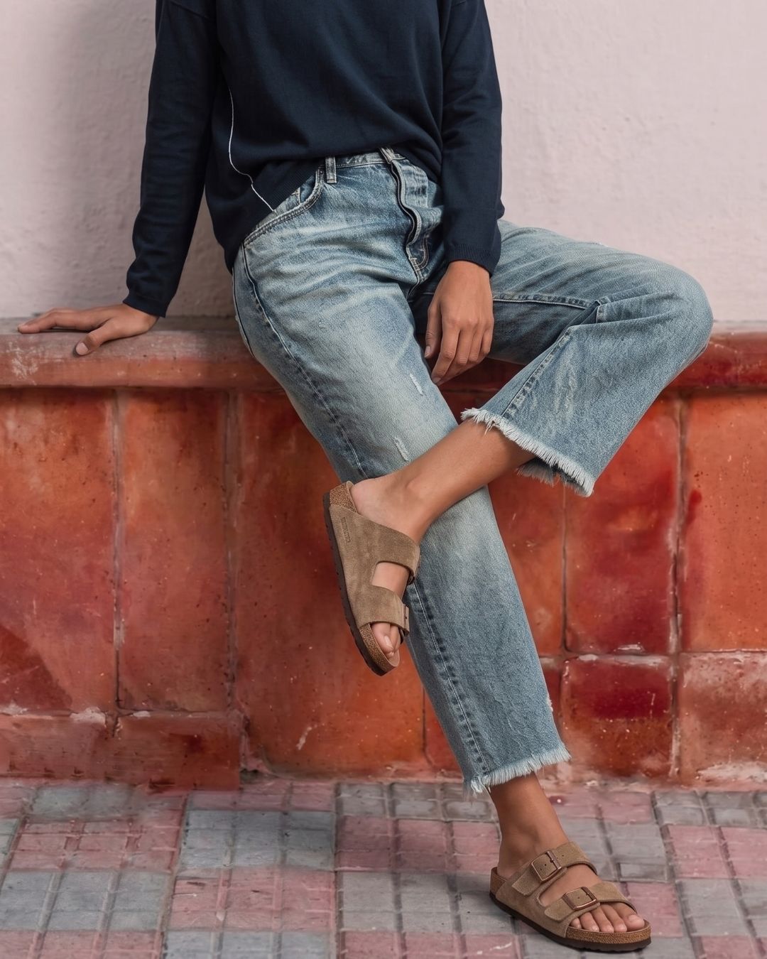 Vyla™ Wash Raw Hem Mid Rise Crop Straight Jeans