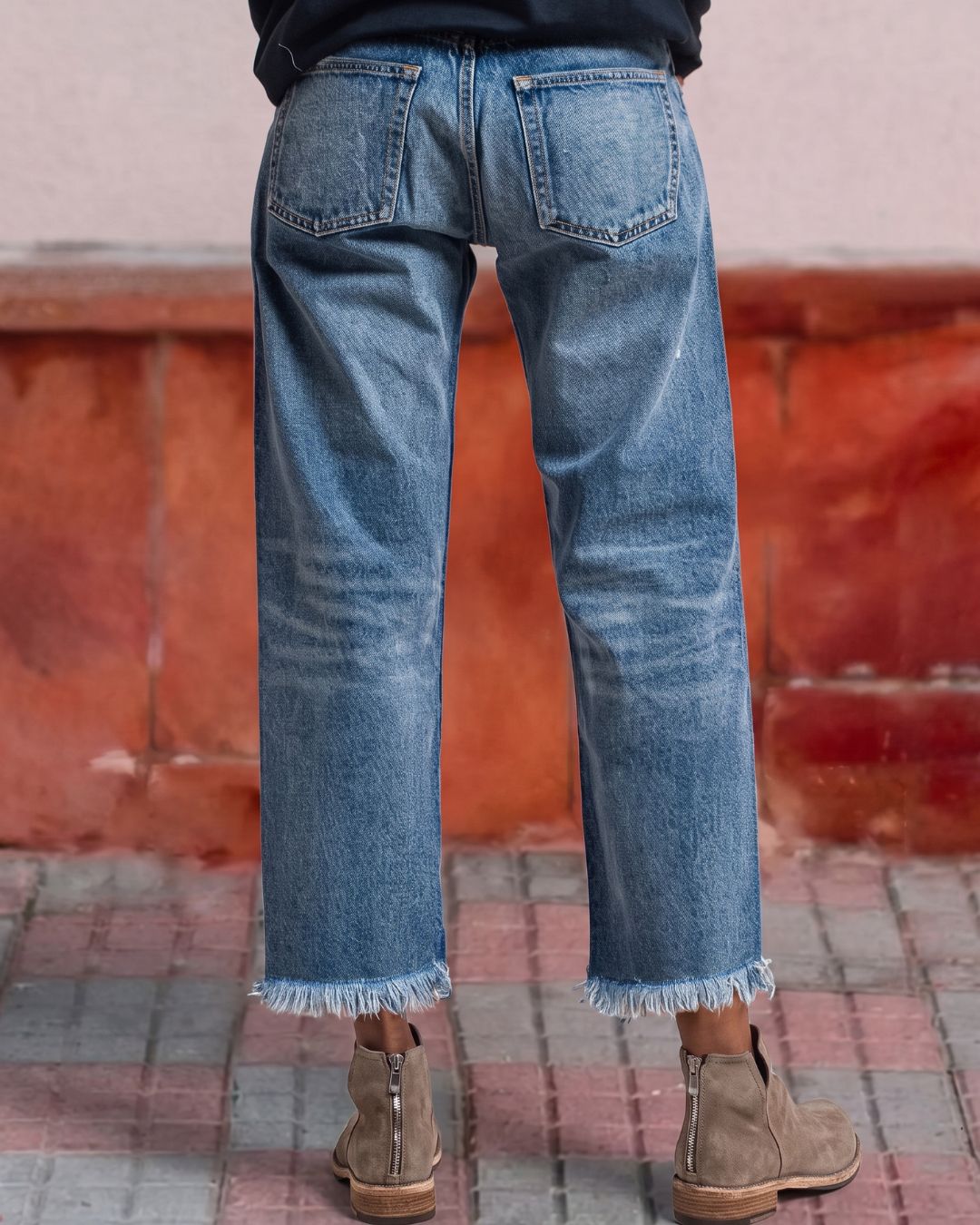 Vyla™ Wash Raw Hem Mid Rise Crop Straight Jeans