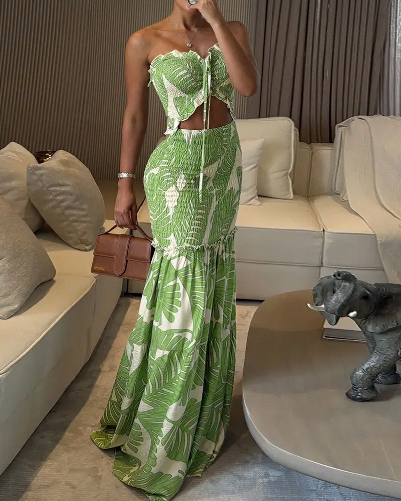 Vyla™ Tropical Print Halter Cutout Maxi Dress