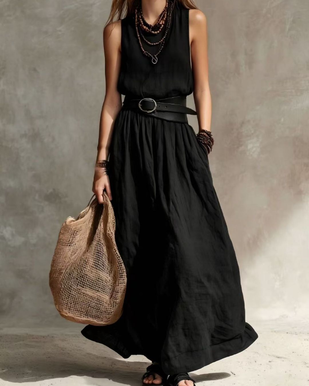 Vyla™ Casual Round Neck Sleeveless Flowy Maxi Dress