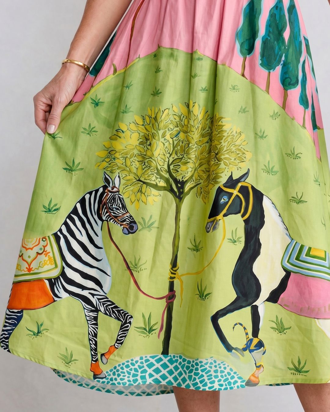Vyla™ Sunset Zebra Print Sleeveless Midi Dress