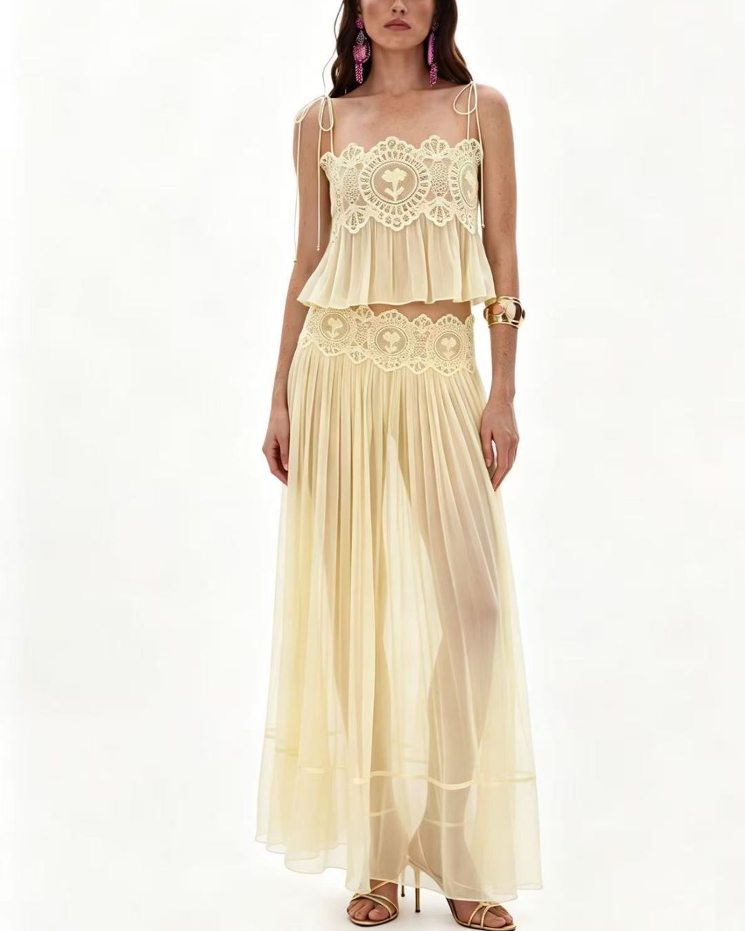 Vyla™ Slim Fit Ruffle Trim Open-Back Chiffon Set