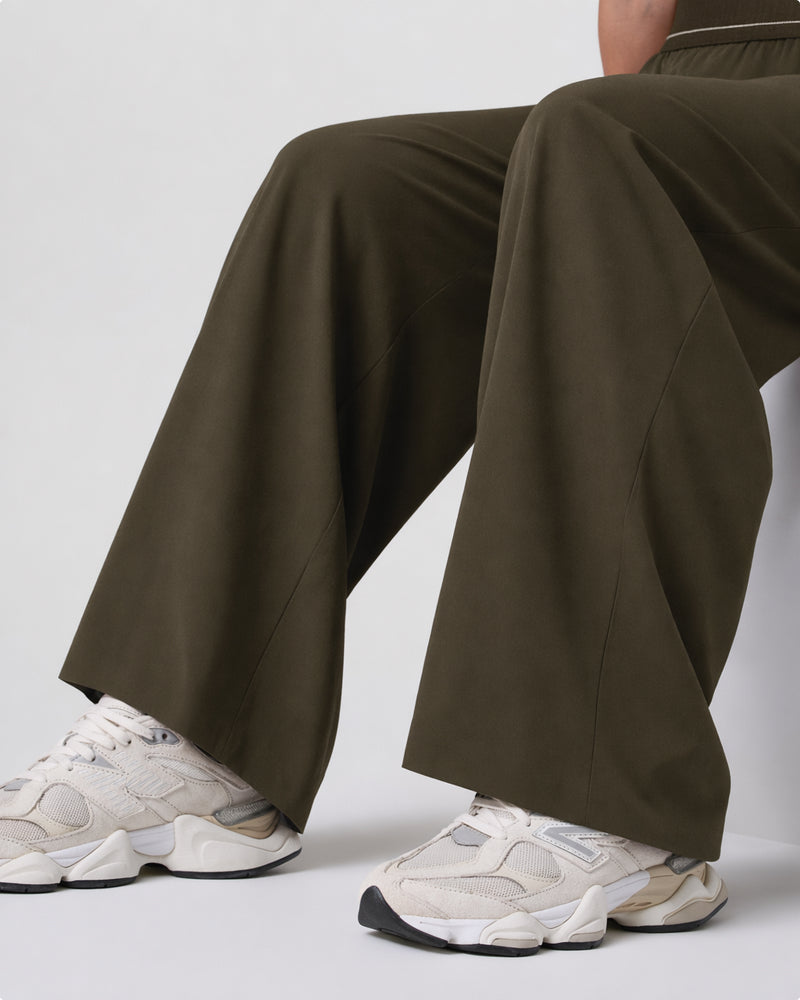 Vyla Delicate Lounge Flare Pant